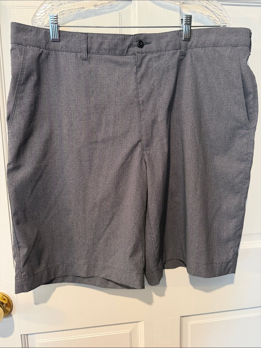 PGA Tour Men's Flat-Front Heather performance Gray Golf Shorts
